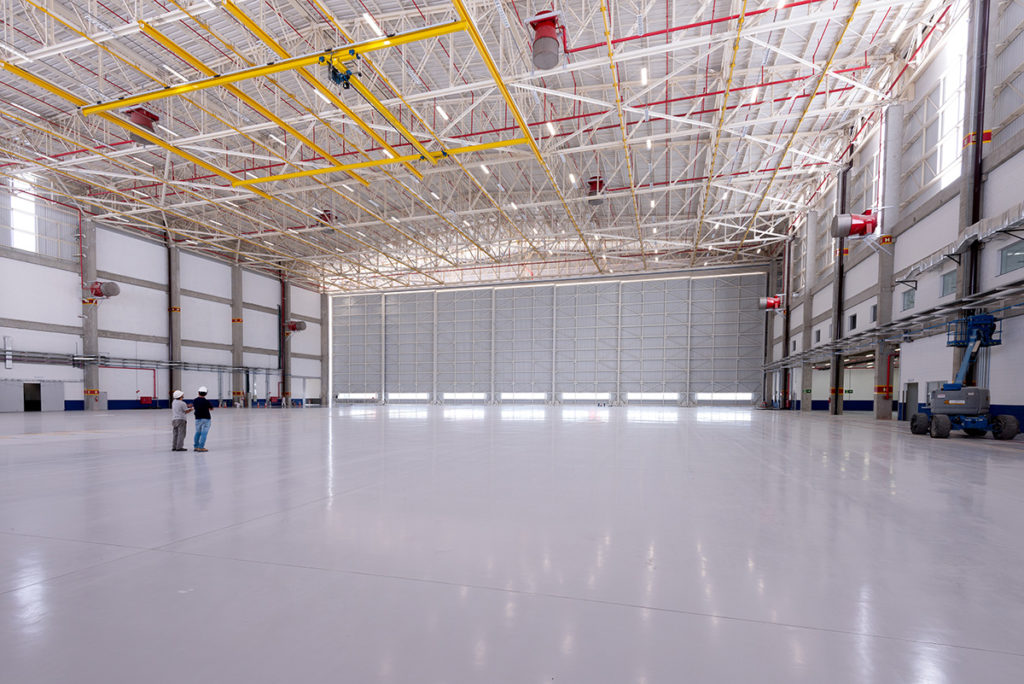 Imagem interna do Centro de Manutenção de Aeronaves da Latam