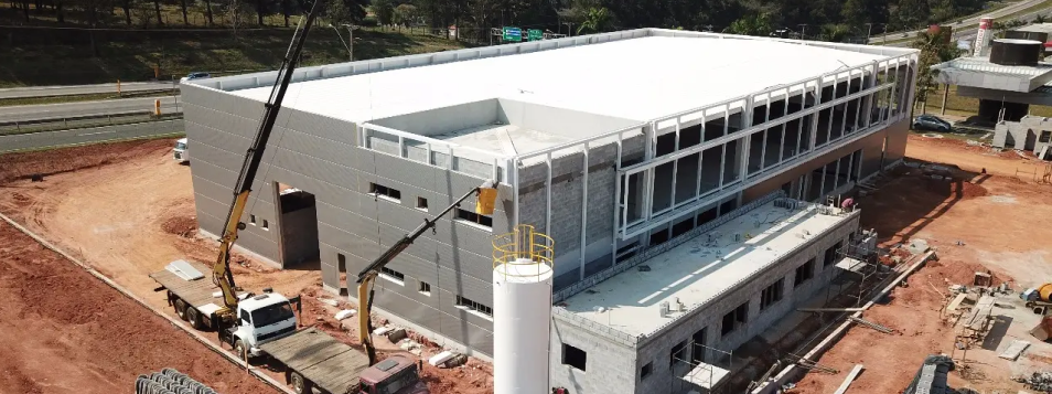 Imagem da construção do edifício Sandvik Coromant Center